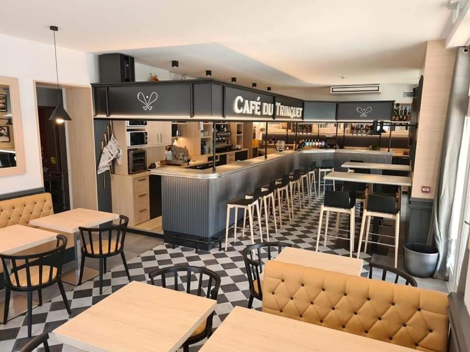 Hotel-Cafe Du Trinquet Камбо-ле-Бен Экстерьер фото