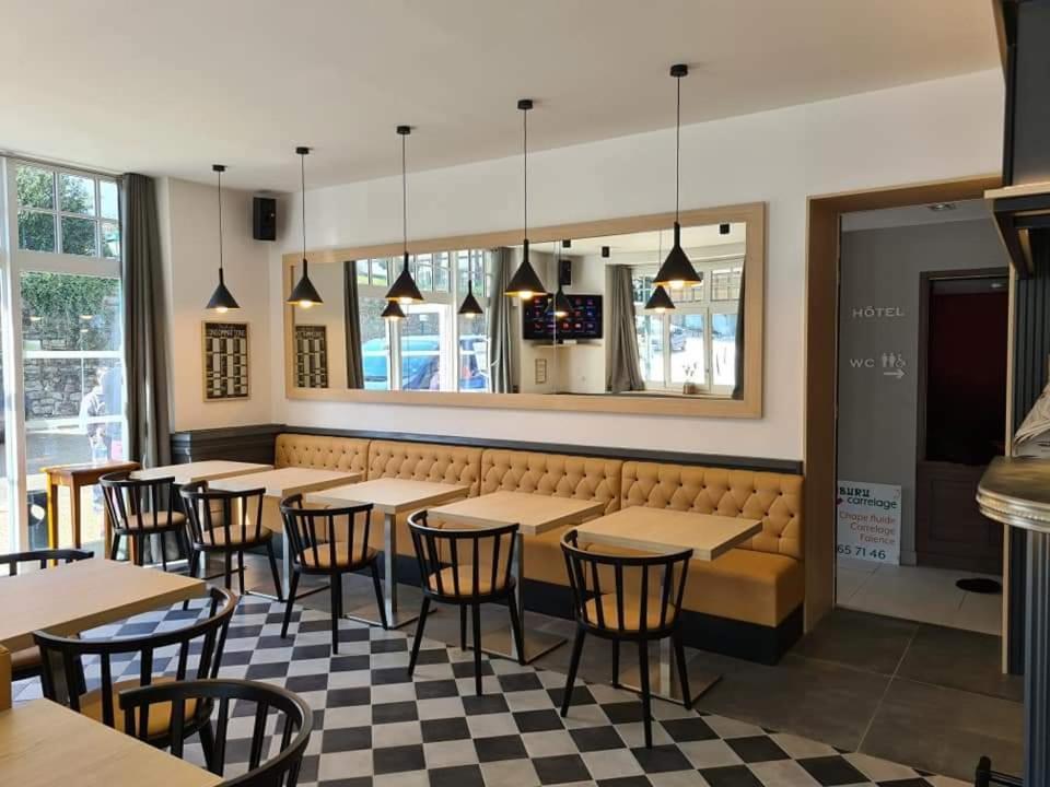 Hotel-Cafe Du Trinquet Камбо-ле-Бен Экстерьер фото