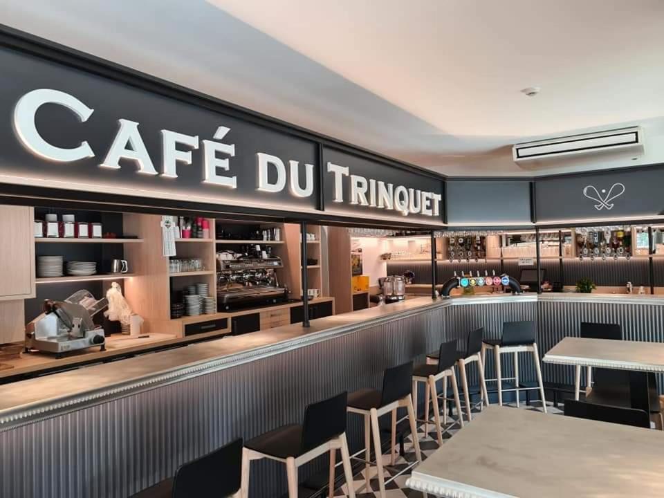Hotel-Cafe Du Trinquet Камбо-ле-Бен Экстерьер фото